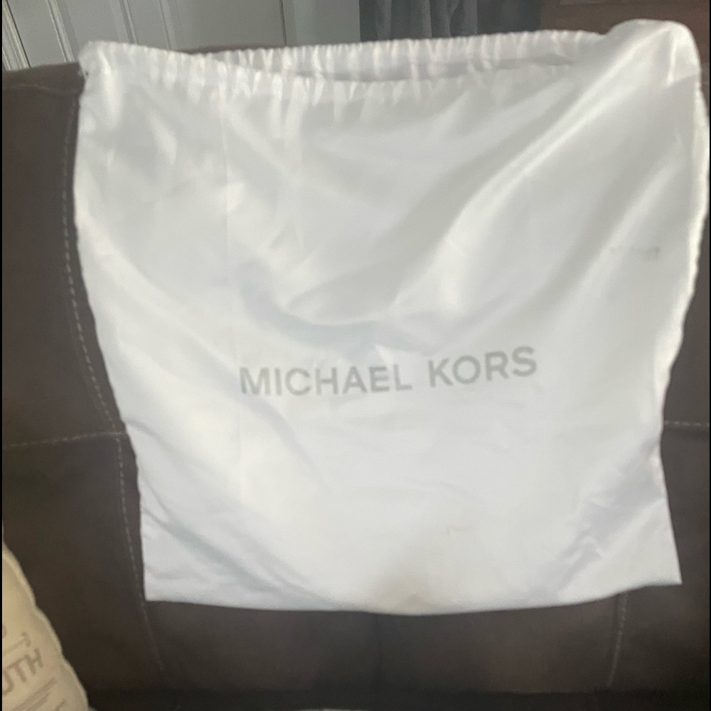 Michael Kors bag!! - Picture 4 of 4